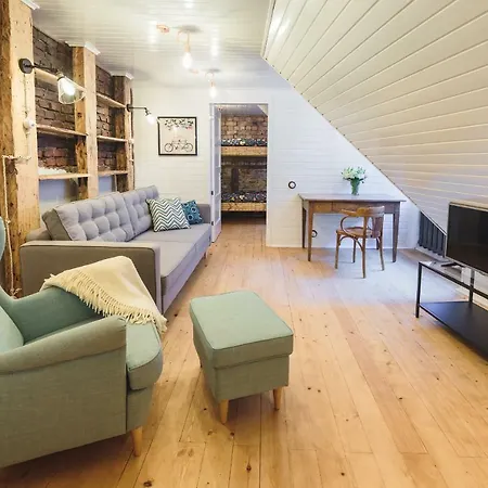 Centrally Located Old Town Loft Apartment