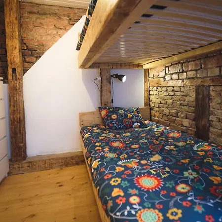 Centrally Located Old Town Loft * 里加