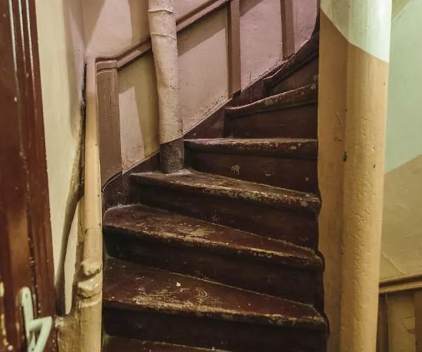 Centrally Located Old Town Loft *