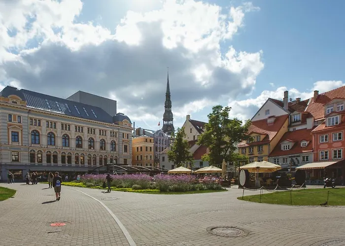 Centrally Located Old Town Loft *