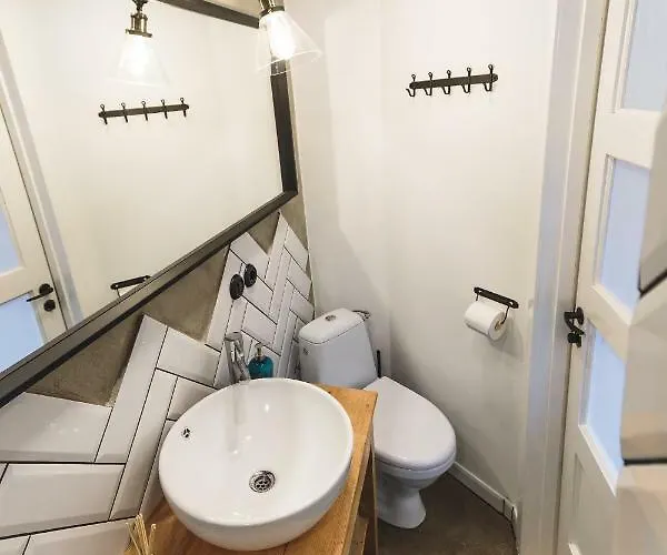 Centrally Located Old Town Loft 公寓 *